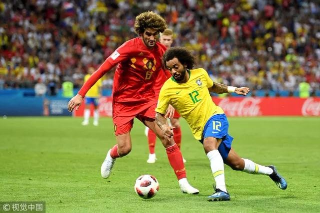 姆巴佩球员通道内找队友沟通没人理